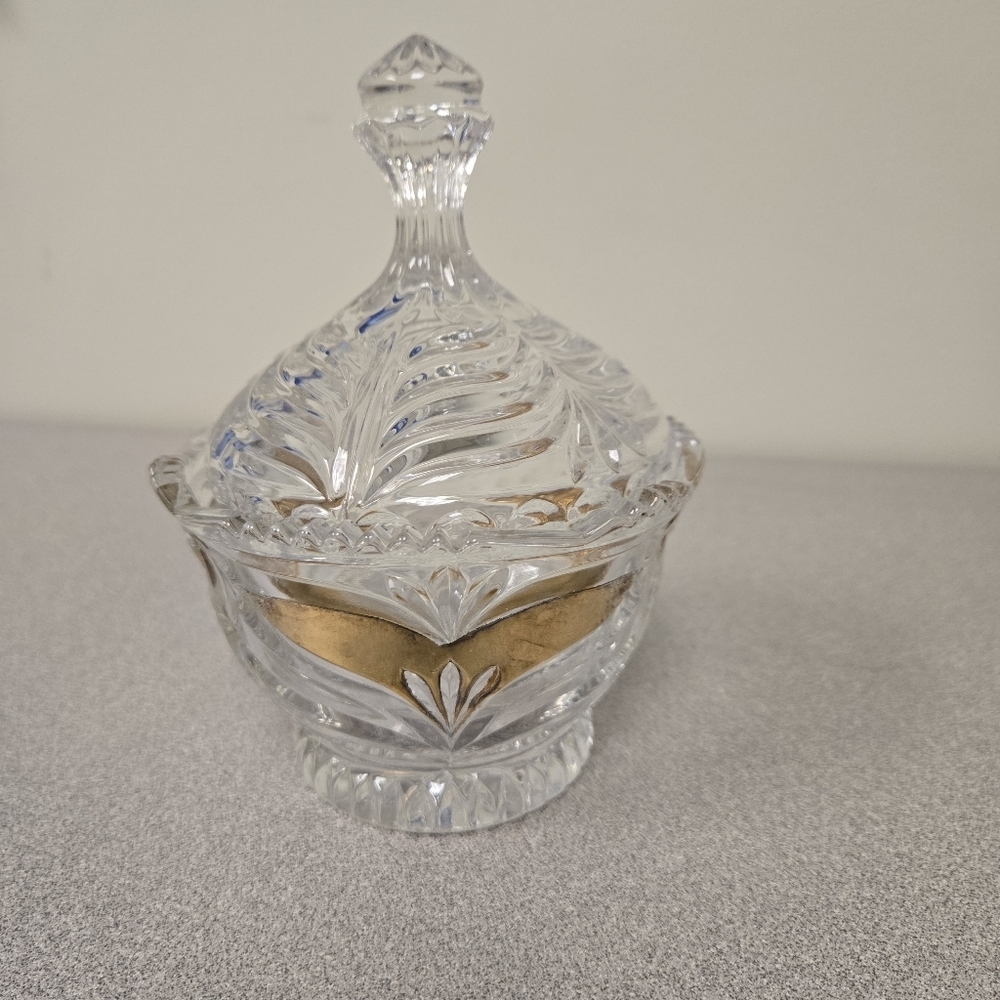 Crystal Lidded Candy Dish with Gold Detail Vintage - Picture 4 of 7